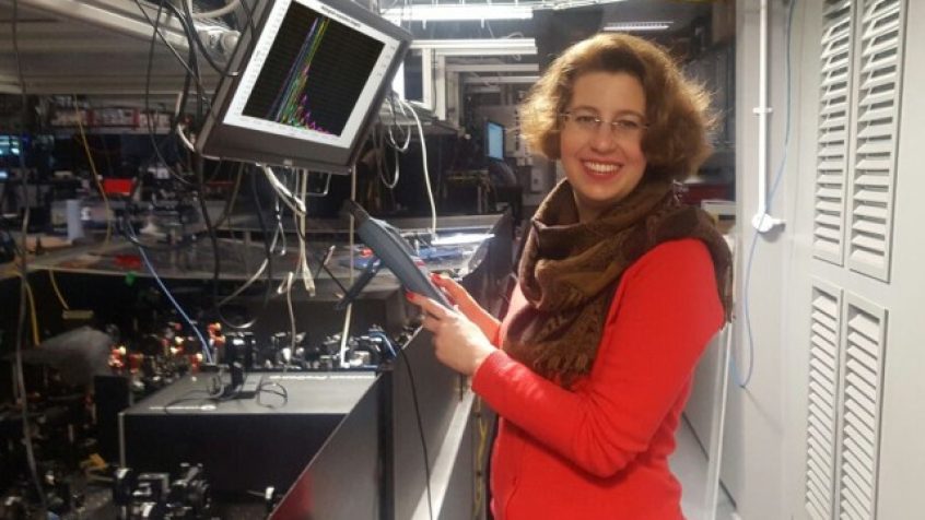 Dr hab. Magdalena Stobińska, UW