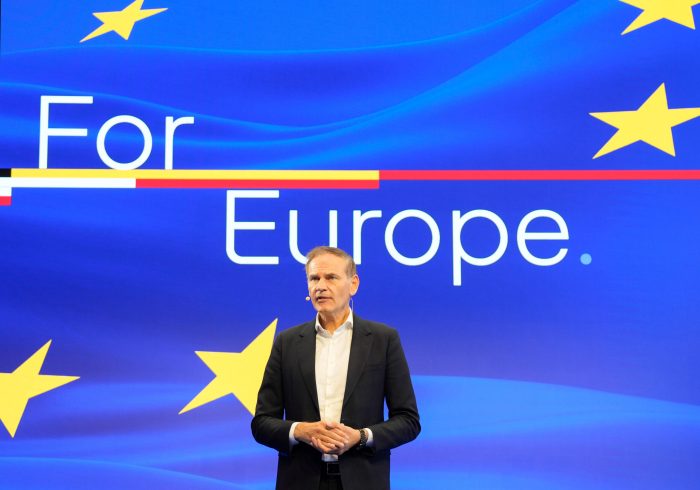 Podczas wydarzenia „For Europe” w przeddzień otwarcia Paris Motor Show Grupa Volkswagen, w ścisłej współpracy ze światem polityki, łączy transformację przemysłową, suwerenność technologiczną i atrakcyjne produkty w spójny europejski program na przyszłość.